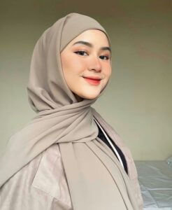 Tutorial Hijab segi Empat Kasual